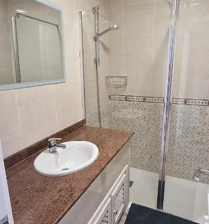 Large 1 Bedroom Close To Puerto Banus Marbella