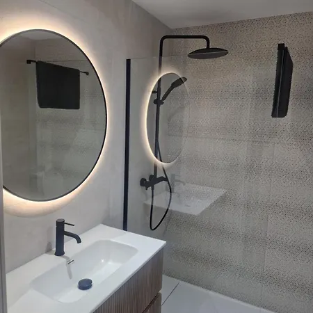 Large 1 Bedroom Close To Puerto Banus Appartamento *
